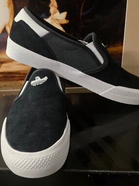 Adidas Shmoofoil IG5268 Slip-on Skateboarding Shoes Black / White Mens Sz 11.5